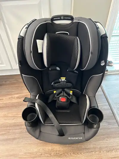 YES ITS AVAILABLE Pretty much brand new car seat - was installed for maybe a month. Nothing wrong wi...