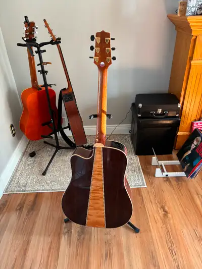 Takamine acoustic electric mint condition with hardshell case, View more