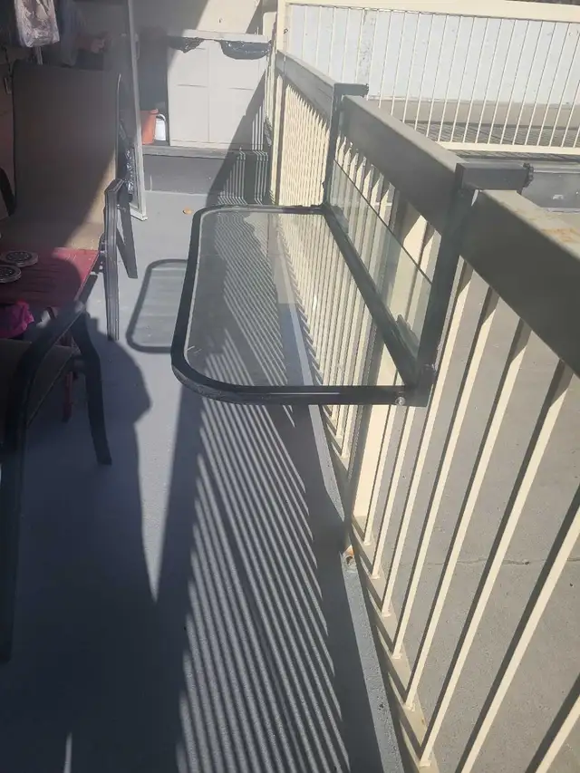 Folding Balcony Table in Patio & Garden Furniture in Regina - Image 2