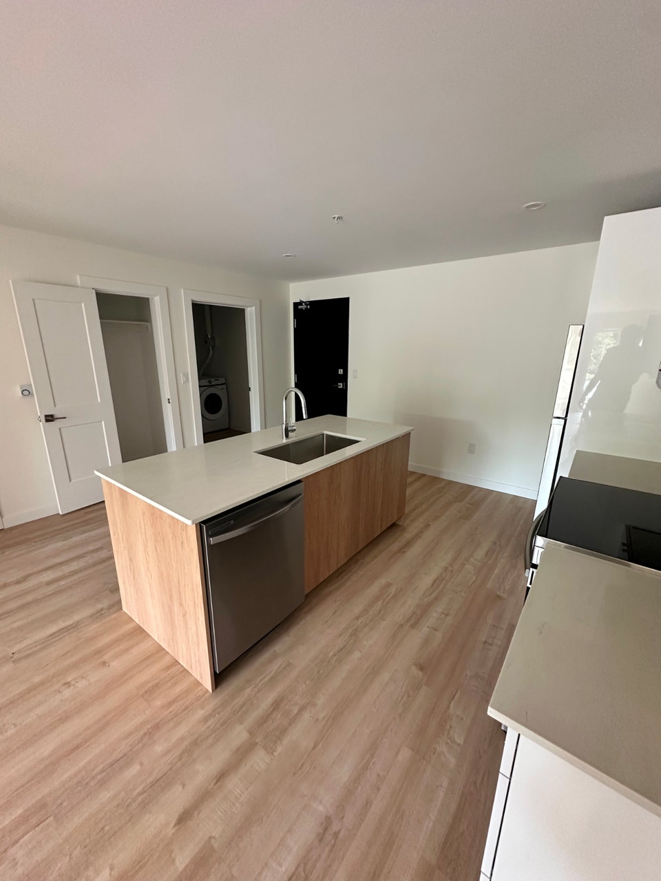 NEW IN TRURO NOW RENTING 3