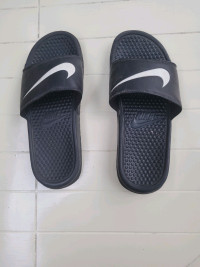 Nike slide sandles. Size 8.5