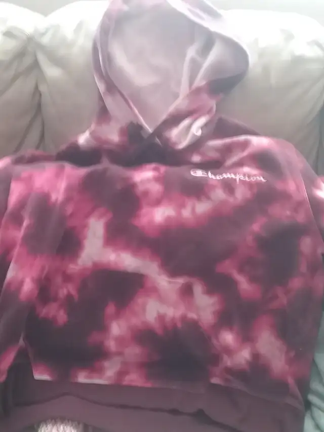 3  champion  hoodies ladies in Women's - Tops & Outerwear in City of Halifax - Image 3