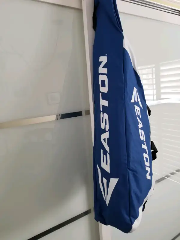 Easton Baseball Bat Bag  in Baseball & Softball in Barrie - Image 3