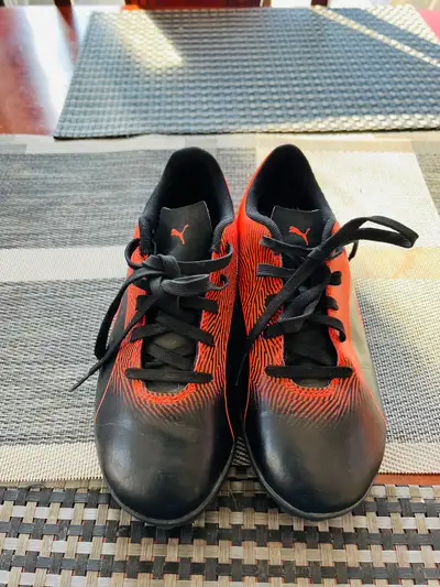 Shoes: Kids Soccer Cleats (unisex) Size 4, View more