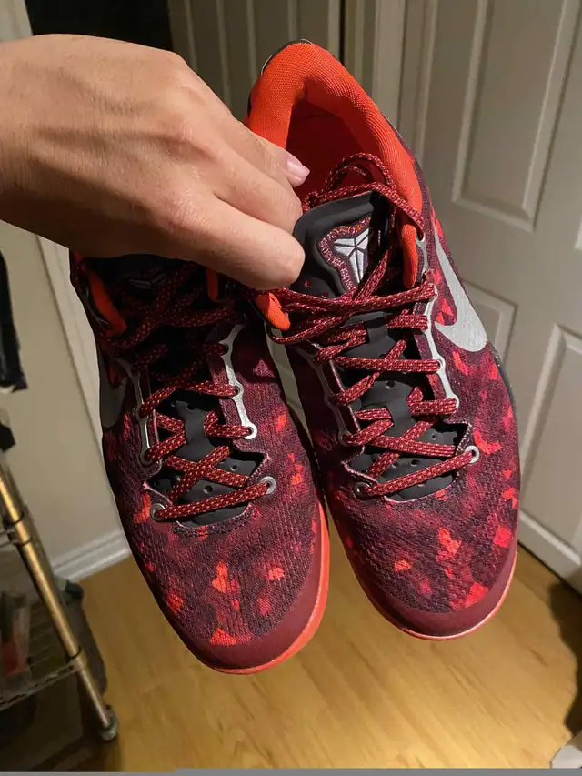 Kobe 8 | "Year of the Snake" | Size 8.5 in Men's Shoes in Markham / York Region - Image 5