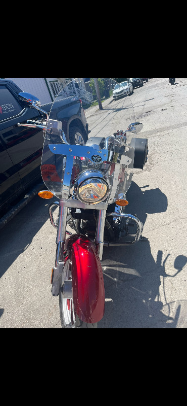 2004 Victory Kingpin Motorcycle for sale in Street, Cruisers & Choppers in Ottawa - Image 4