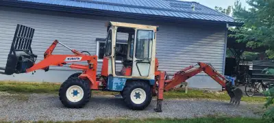 Kubota R410 Backhoe loader Quick coupler system Hydraulic forks with quick couplers .5Yard bucket wi...