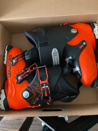 Salomon Youth Ski Boots Size 25/25.5