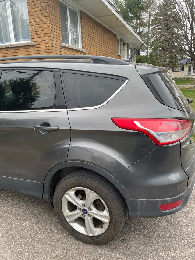 ford escape 2015 dans Autos et camions  à Laval/Rive Nord - Image 4