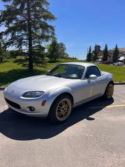2008 Miata NC1 GT Power Retractable Hardtop 6 speed manual transmission Only 81,000 kilometres since...