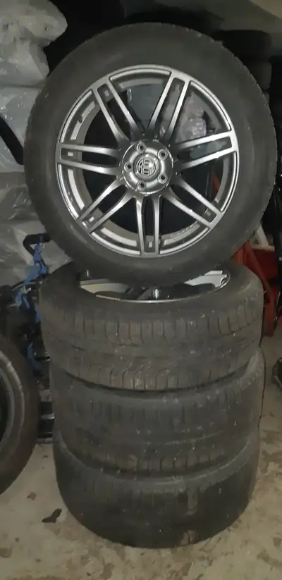 Perfect set, has no corossion, 2015 & up, 235-55-19 Mishelin X-Ice, 80% tread NO EMAILS !!! Call/tex...