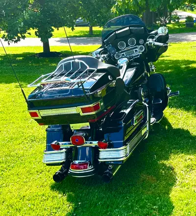 Beautiful condition and runs amazing. Lots of chrome including Rinehart slip ons. Mileage is in Mile...