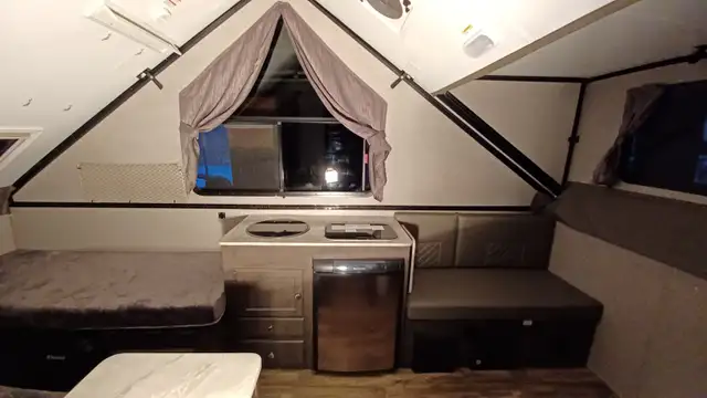ROCKWOOD A213HW 2020 (FOREST RIVER) in Travel Trailers & Campers in Victoriaville - Image 5