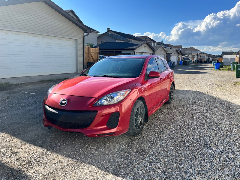2013 Mazda 3 Hatchback, great condition, low mileage, obo Cars