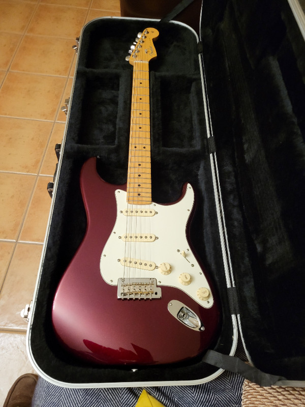 Fender American Standard Strat 2014 60th anniversary in Guitars in Cole Harbour
