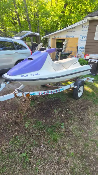 1993 seadoo gsi 587, pretty clean machine overall for its age. Has forward neutral and reverse. Runs...