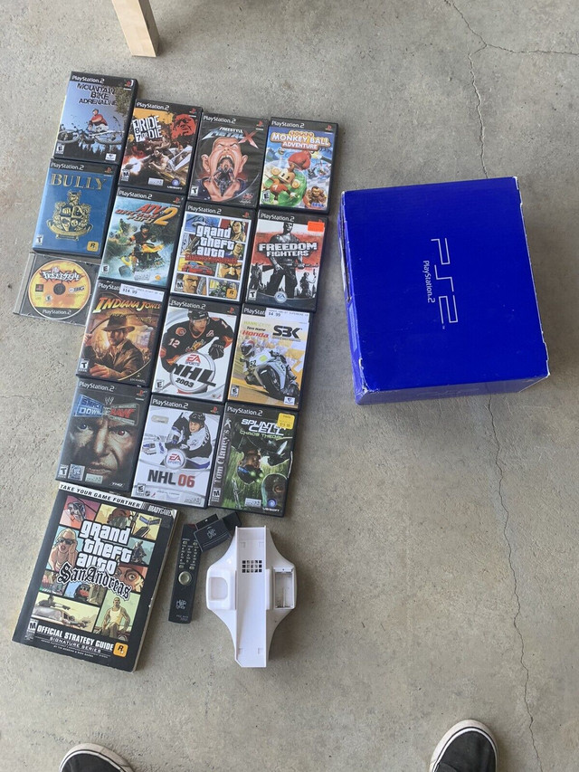 PlayStation 2 avec jeux dans Consoles classiques  à Saint-Hyacinthe