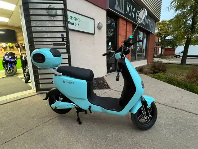 EMMO ADO Blue | Stylish Moped E-Bike | $450 OFF | Up to 100km in eBike in Mississauga / Peel Region - Image 3