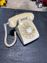 Genuine Bell analog rotary telephone. 