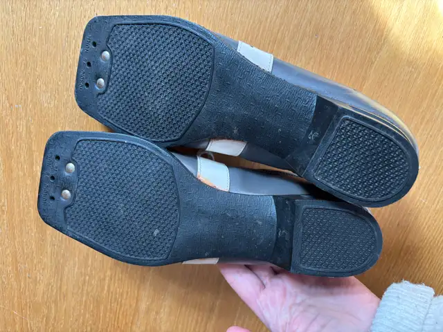 3 pin cross country ski boots , ? Size 6 ladies in Clothing, Shoes & Accessories in Kitchener / Waterloo - Image 5