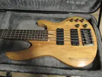 Bass Guitar 5 string B-205 SM