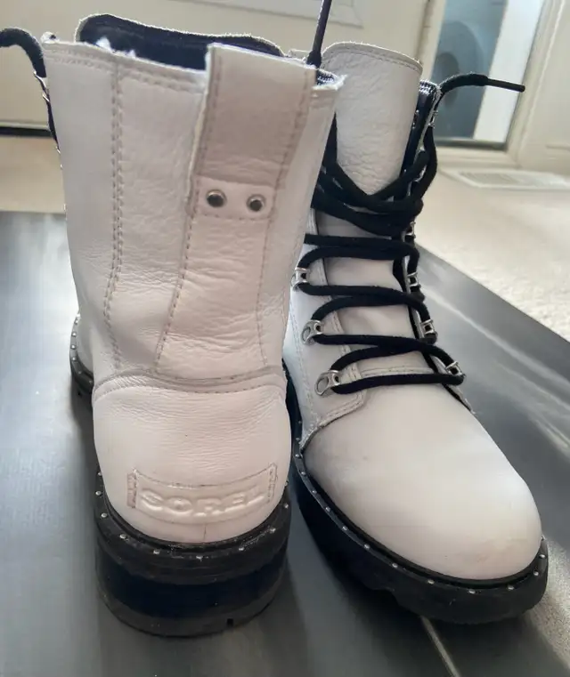 Women’s Sorel winter boots in Women's - Shoes in Markham / York Region - Image 3