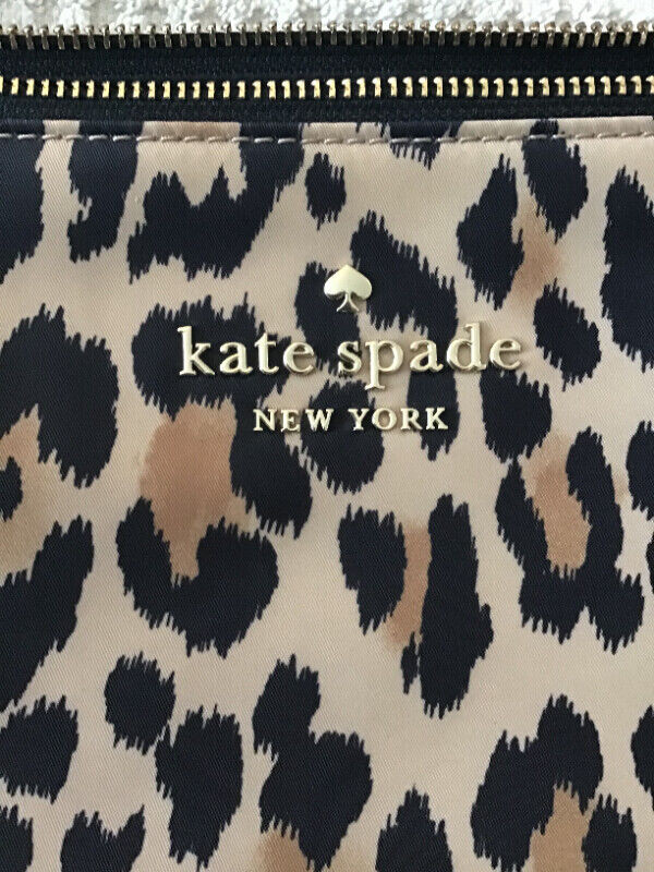 Kate Spade Purse in Women's - Bags & Wallets in Calgary - Image 3