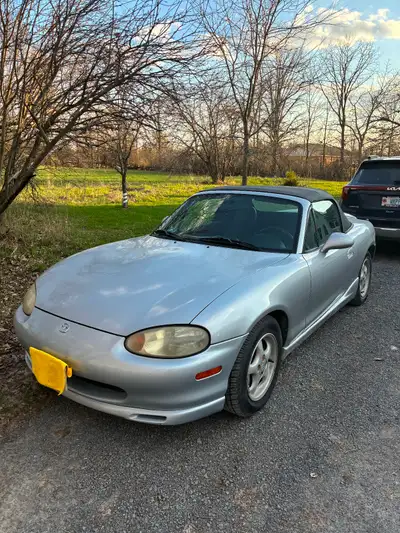 2000 miata automatic, new roof, seats, timing belt, brakes and safety 2yrs ago , only driven a few t...