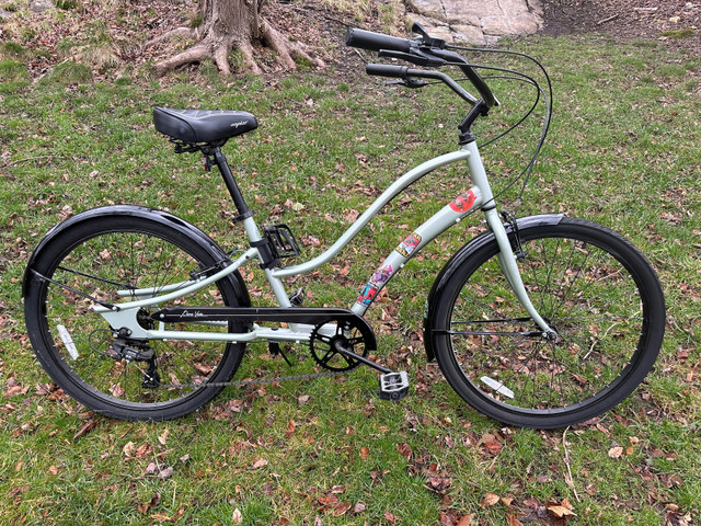 European Style Bicycle $75 in Cruiser, Commuter & Hybrid in Bedford