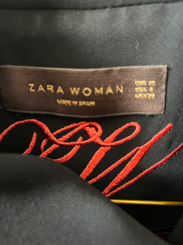 Zara suit jacket - lined in Women's - Tops & Outerwear in Lethbridge