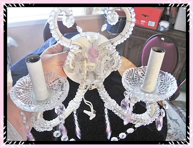 Exquisite white and pink chandelier sconce is accented bobeche in Indoor Lighting & Fans in Oshawa / Durham Region - Image 3