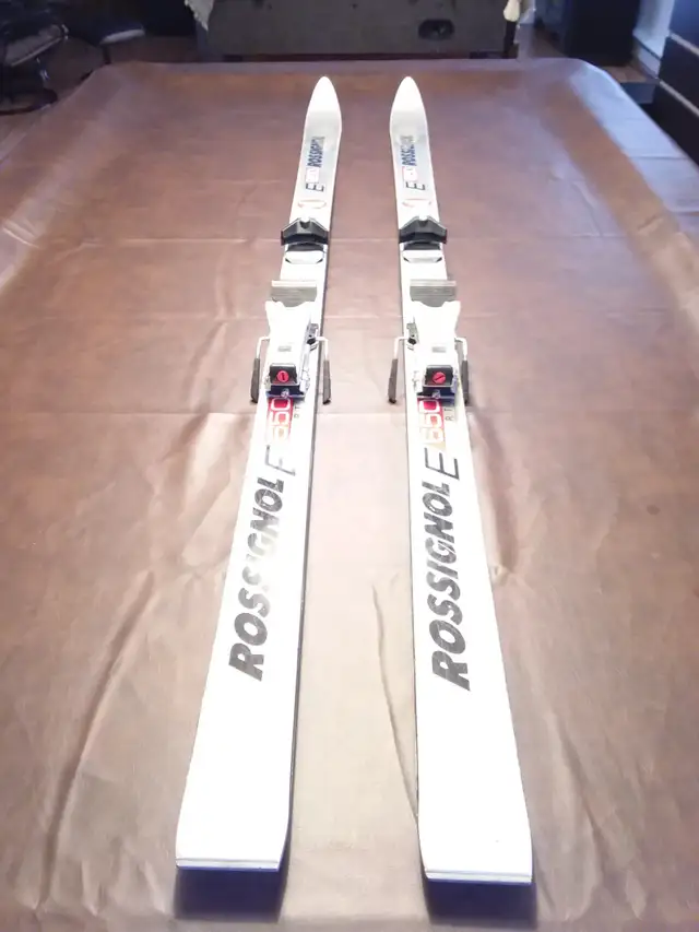 SKI ALPIN ROSSIGNOL in Ski in Laval / North Shore - Image 2