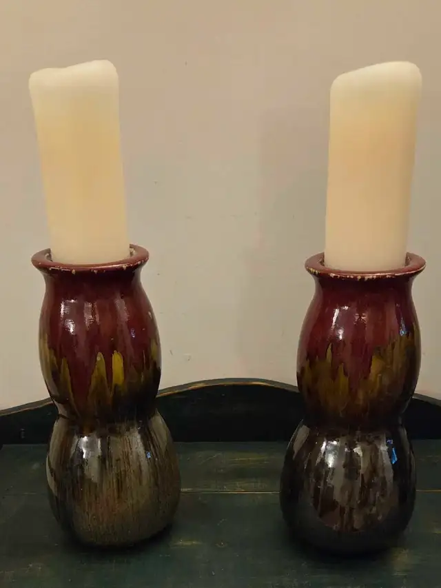 PAIR OF LARGE VTG BOMBAY CO GLAZED CERAMIC PILLAR CANDLE HOLDERS63838169843971121