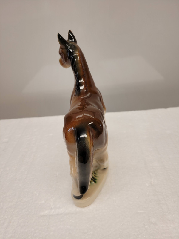 VTG Ceramic Horse Figurine in Arts & Collectibles in Dartmouth - Image 2