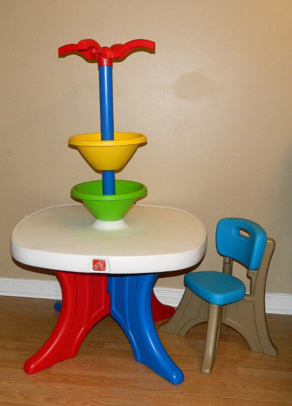 Wooden table & Chair & Strawberry Shortcake Twirling Flower Doll in Toys & Games in Oshawa / Durham Region - Image 3