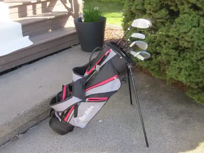 Junior Right Hand Five (5) Piece Golf Set (Affinity Crave Jr.), View more