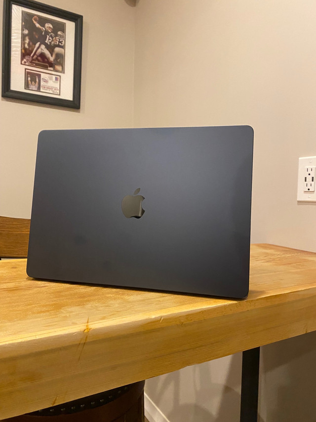 Brand New MacBook Air M2 15 inch 2023. 8gb RAM/512 SSD. in Laptops in Calgary - Image 3