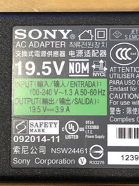 New Genuine Sony AC Adapter Charger VGP-AC19V33 -- 3.9A 19.5V