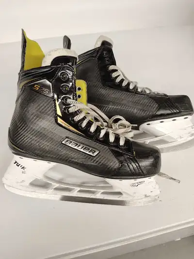 Bauer Supreme S25 senior hockey skates in good shape, selling because they no longer fit. Size 10.5...