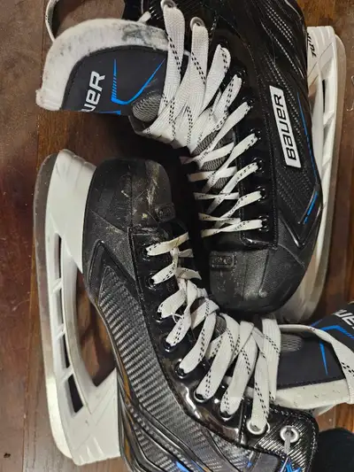 Bauer XLP skates size 8, View more