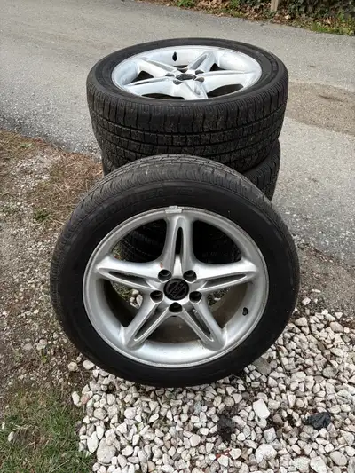 Tires came off a 2004 Volvo S 60 used for one summer all season tires motor master SE2. Size is 225/...