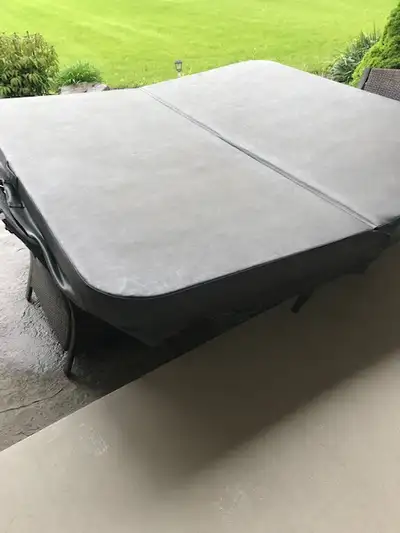 Hot Tub Cover and Step