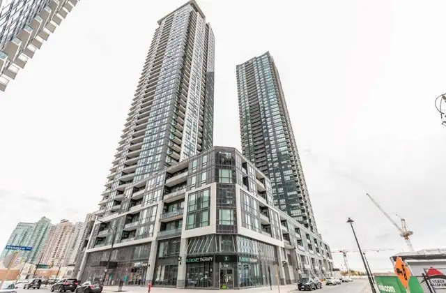 Square Q1 Condo 1 bdrm   den for rent, starting Jun 01 / earlier