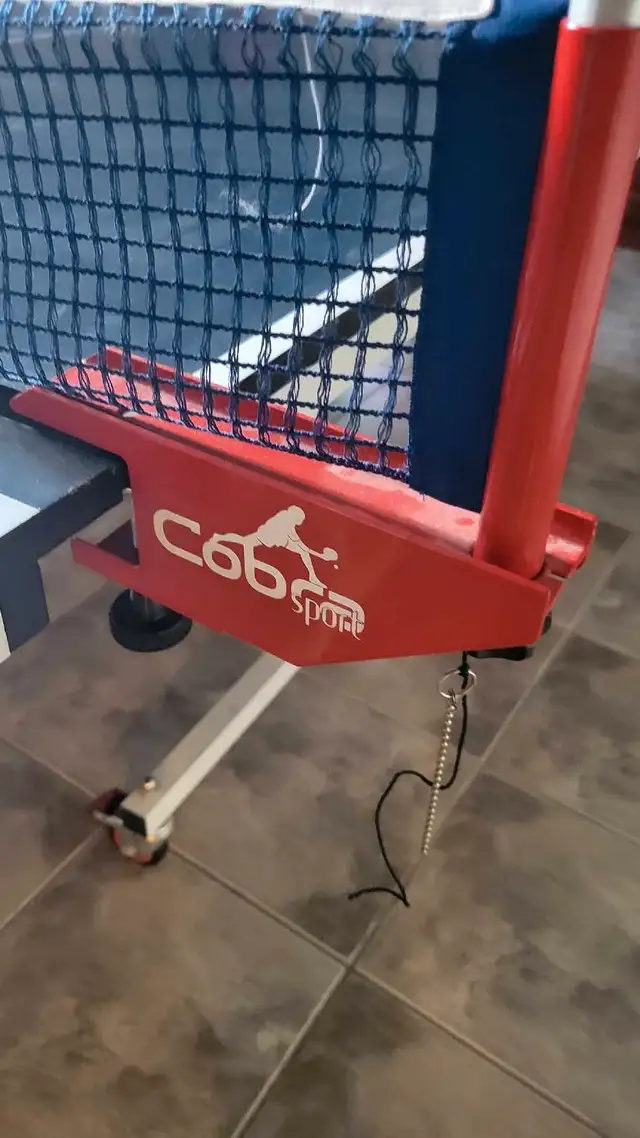 Ping Pong Table in Toys & Games in Mississauga / Peel Region - Image 4