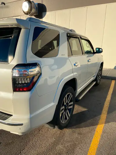 2018 4 Runner Limited, 7 seats-No Accident, left 2.5-yr warranty