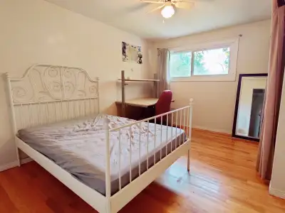 Available December 1st All inclusive private bedroom available in a Male student/young professional...