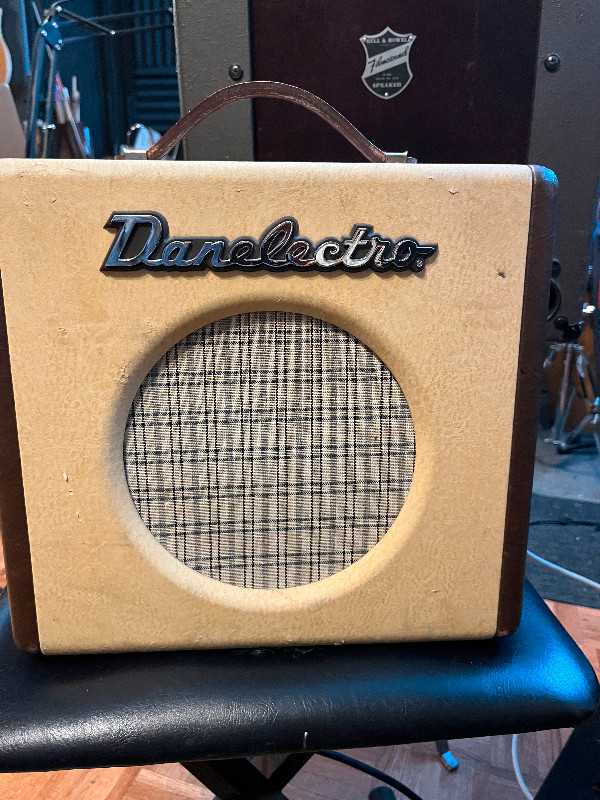 Danelectro Nifty Fifty Ampli 15 watts dans Amplificateurs et pédales  à Longueuil/Rive Sud