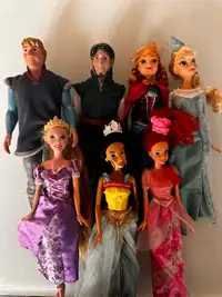 Lot de poupées princesses Disney
