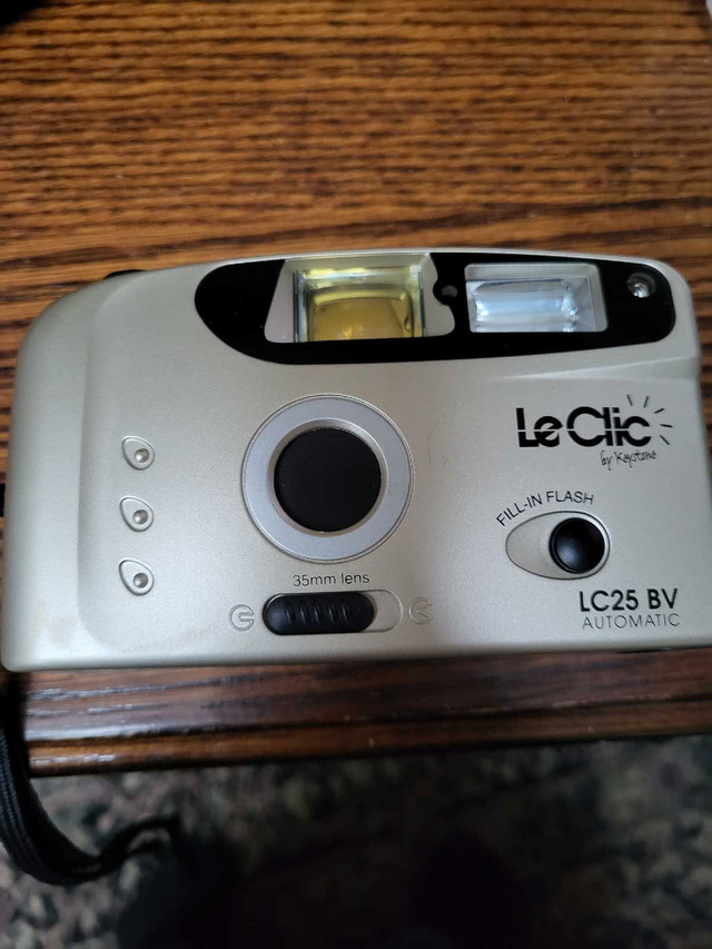 Retro 35 mm LeClic camera  in Cameras & Camcorders in St. Catharines - Image 2