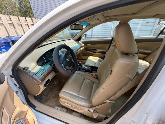 Honda Accord 2010 — photo 4